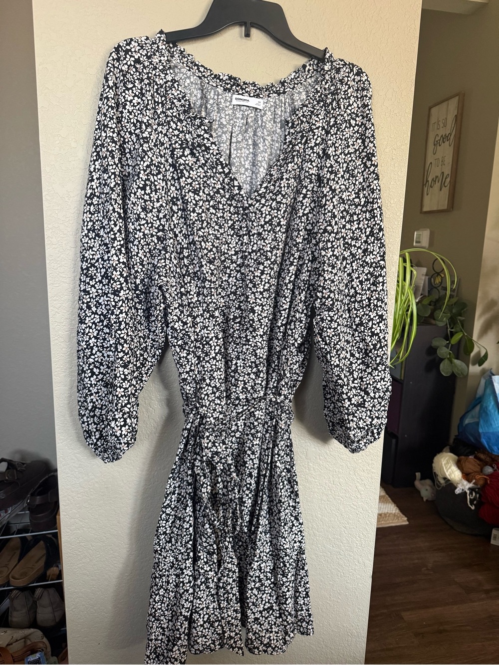 Sonoma Black and White Floral Long-Sleeve V-Neck Dress